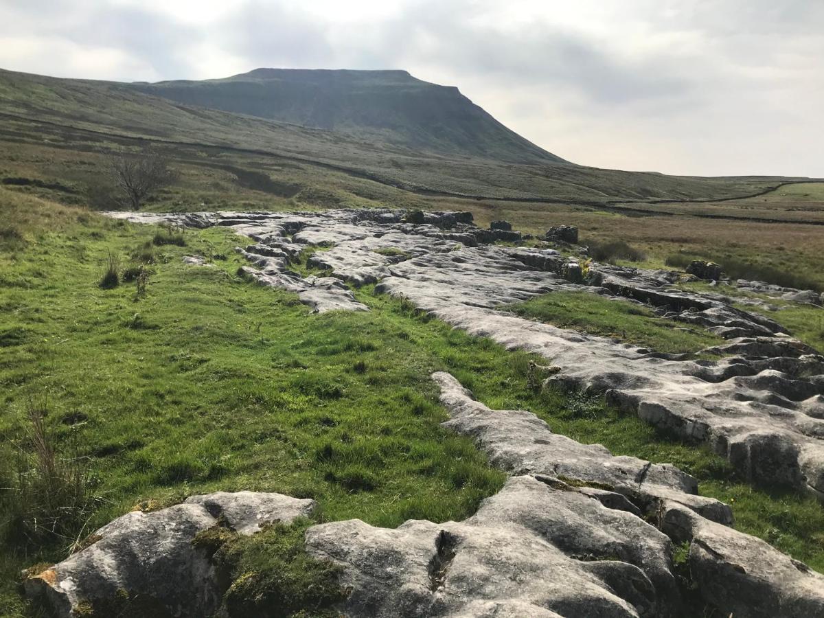Weathercote Old School House - Yorkshire Three Peaks Challenge מראה חיצוני תמונה