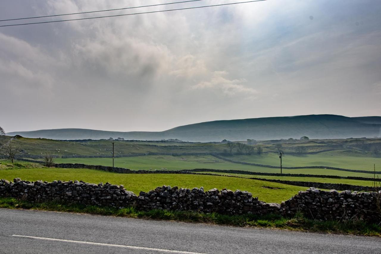 Weathercote Old School House - Yorkshire Three Peaks Challenge מראה חיצוני תמונה